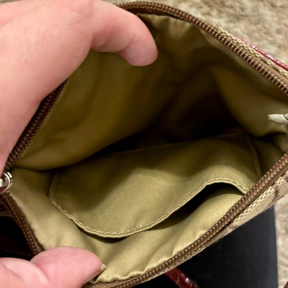 PARK SIGNATURE MEDIUM WRISTLET (COACH F51685) Khaki/burgundy Great used shape - Picture 16 of 16